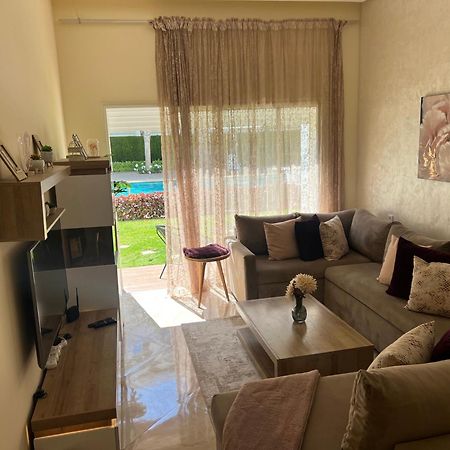 Appartamento Apparemment De Luxe Vue Piscine Bouznika Esterno foto
