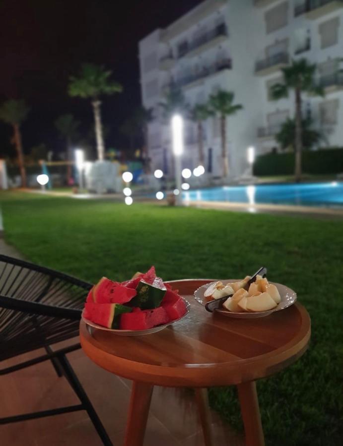 Appartamento Apparemment De Luxe Vue Piscine Bouznika Esterno foto