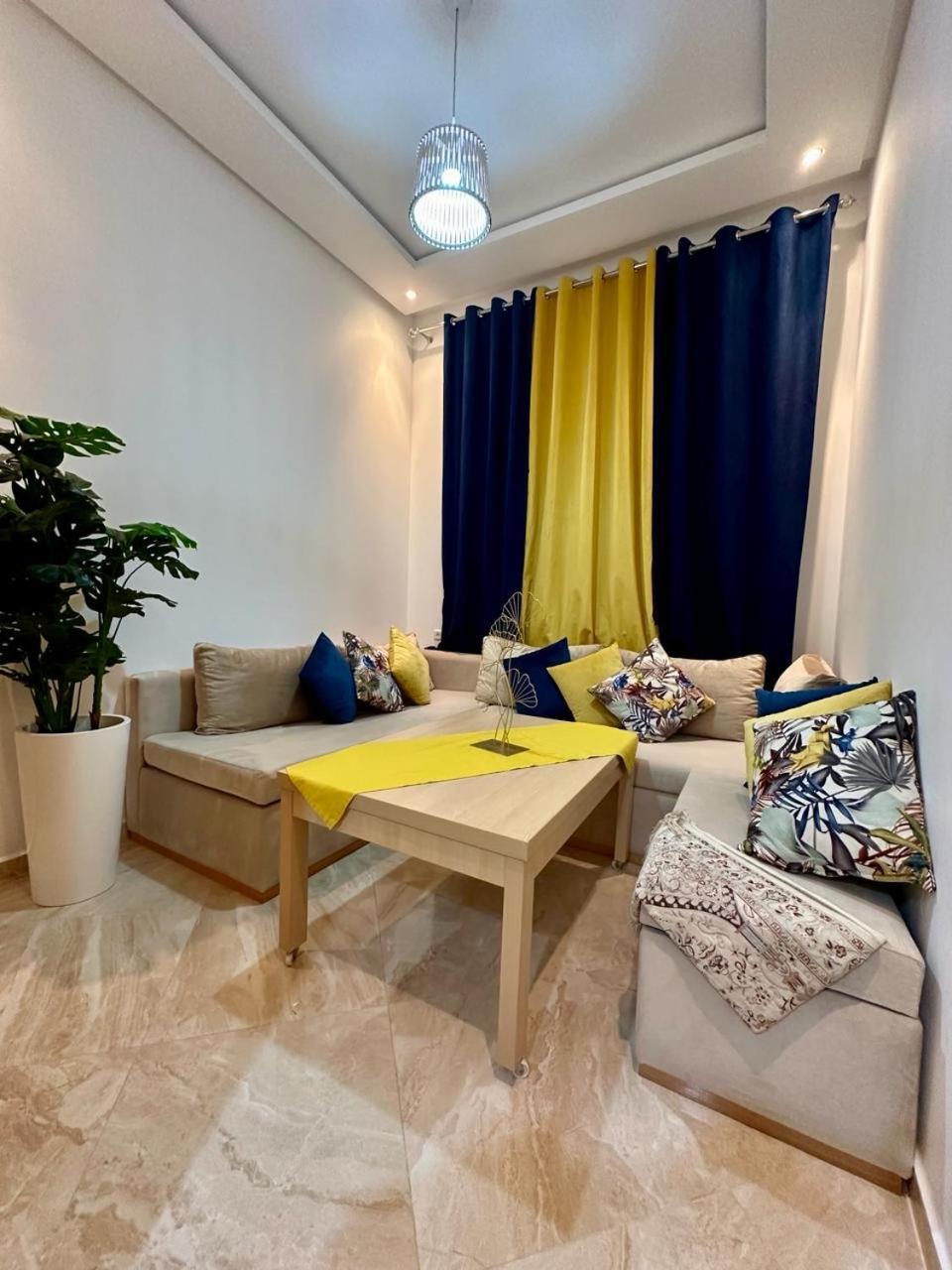 Appartamento Apparemment De Luxe Vue Piscine Bouznika Esterno foto
