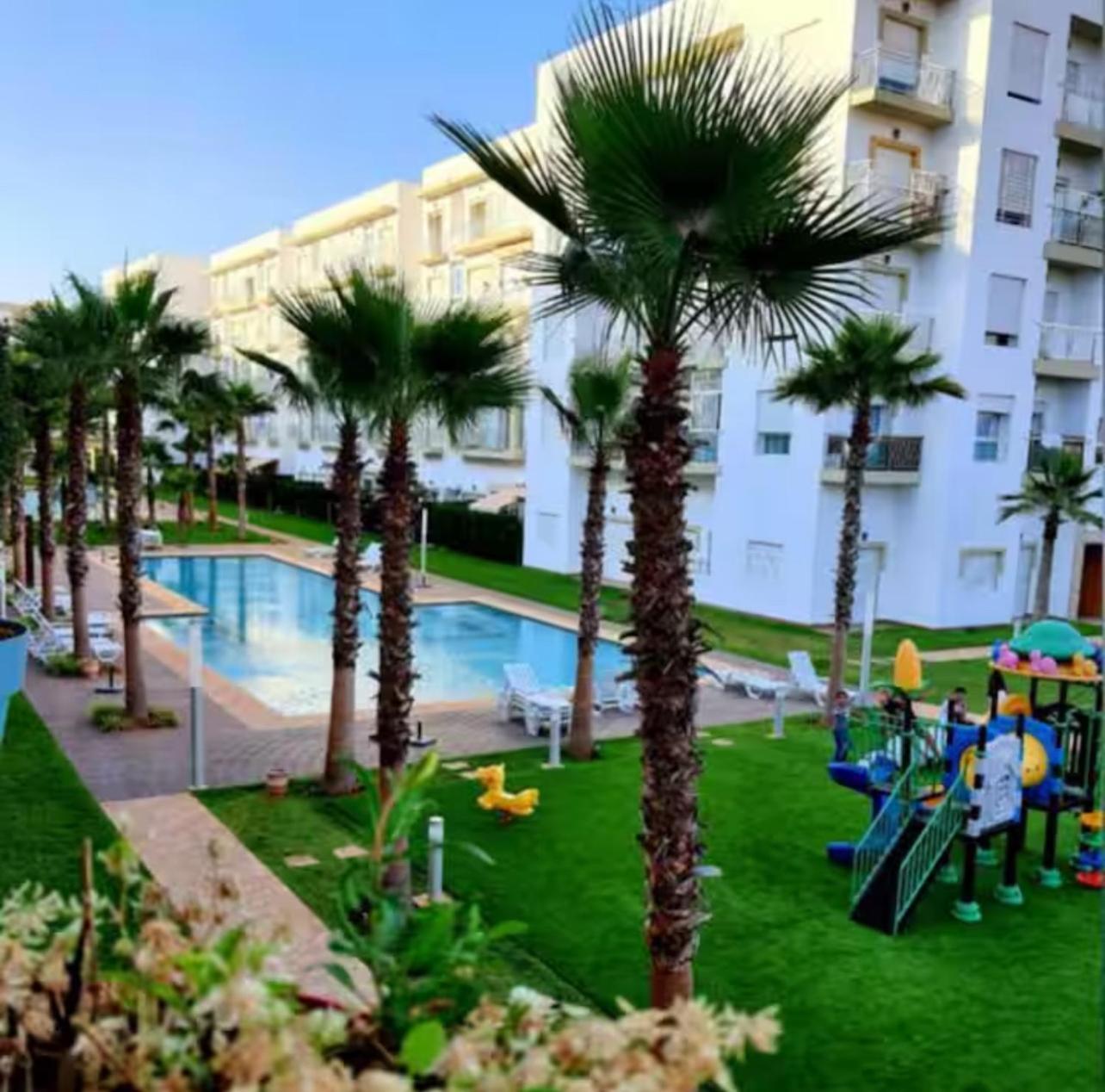 Appartamento Apparemment De Luxe Vue Piscine Bouznika Esterno foto